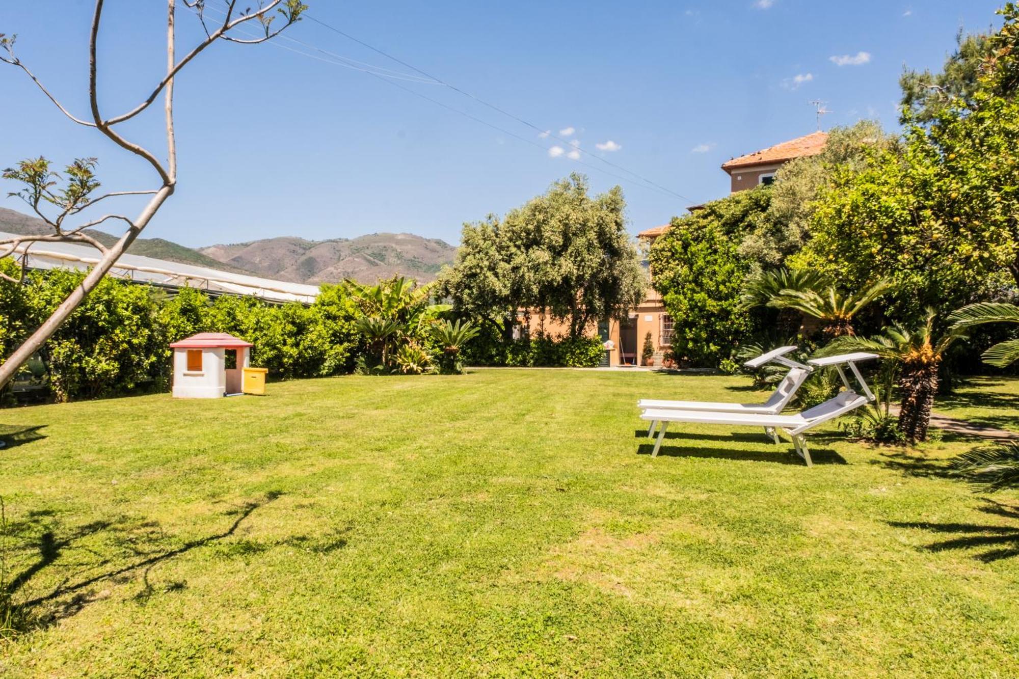 Agriturismo Giorgi Appartamenti In Riviera Ligure ألبينغا المظهر الخارجي الصورة